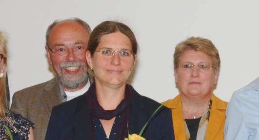 Das Foto zeigt drei Personen. Von links nach rechts sind Herr Trautz, Frau Kühling und Frau Broll.